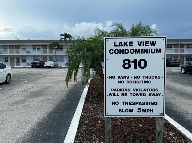 810 Lake Shore Drive 37, Lake Park, FL 33403