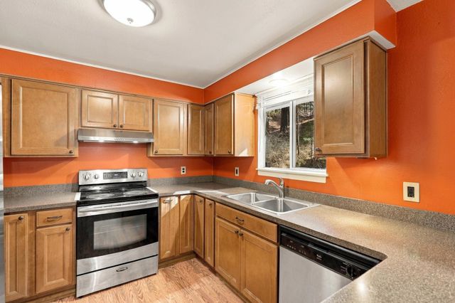 310 N Deep Creek Rd, Medical Lake, WA 99022