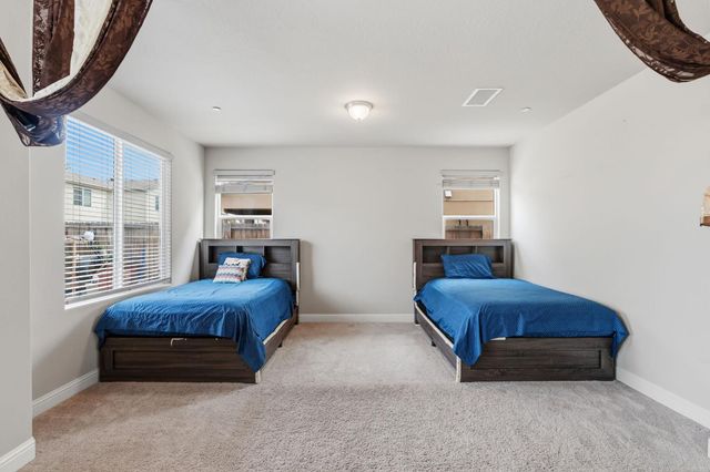4292 N Vaughan Avenue, Fresno, CA 93723