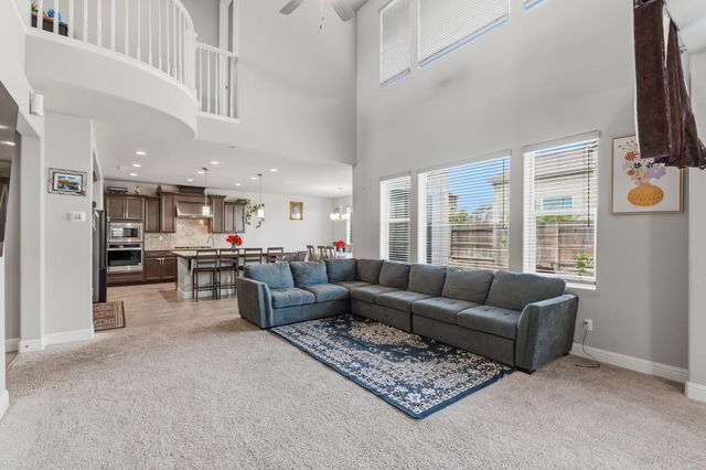 4292 N Vaughan Avenue, Fresno, CA 93723