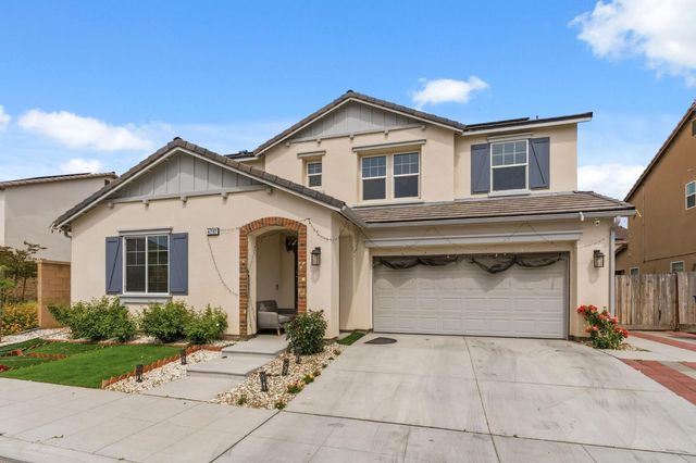 4292 N Vaughan Avenue, Fresno, CA 93723