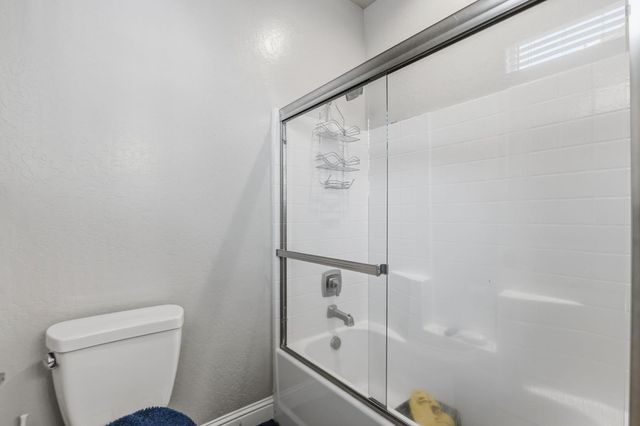 4292 N Vaughan Avenue, Fresno, CA 93723