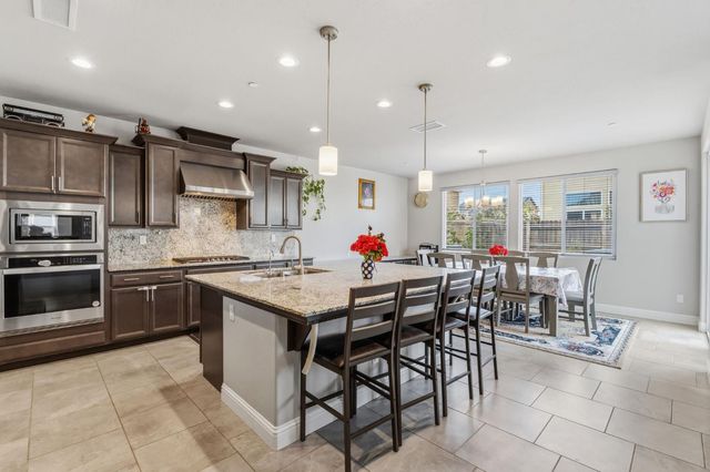 4292 N Vaughan Avenue, Fresno, CA 93723