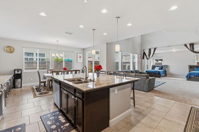 4292 N Vaughan Avenue, Fresno, CA 93723