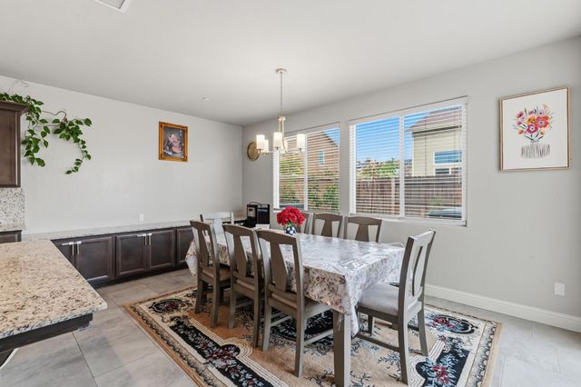 4292 N Vaughan Avenue, Fresno, CA 93723