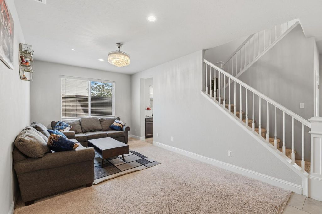 Image 18 of property listing at 4292 N Vaughan Avenue, Fresno, CA 93723