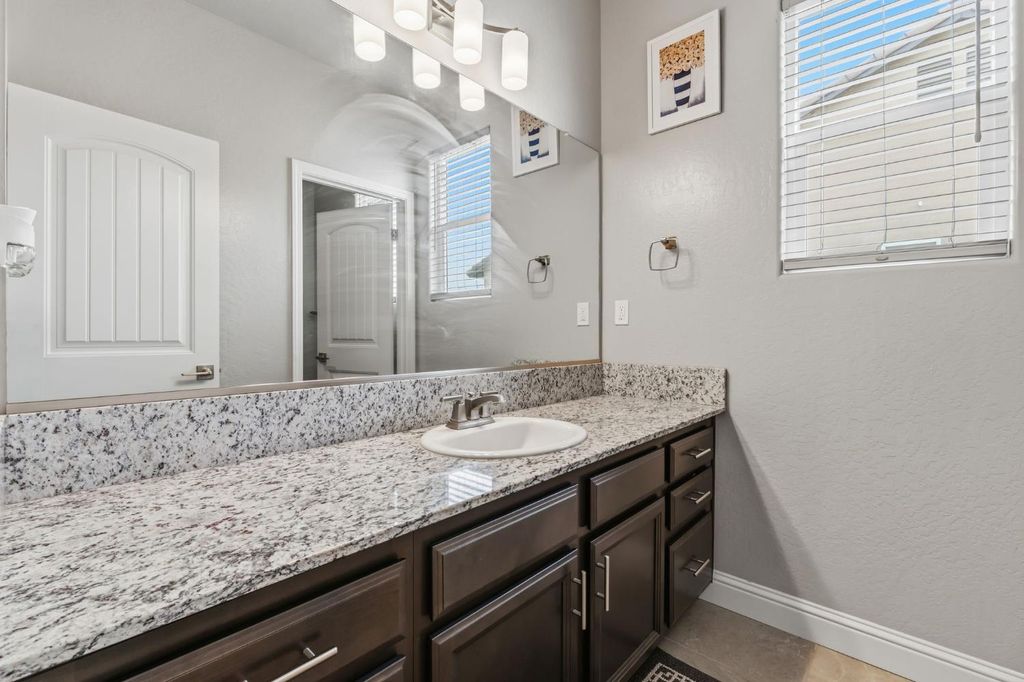 Image 26 of property listing at 4292 N Vaughan Avenue, Fresno, CA 93723