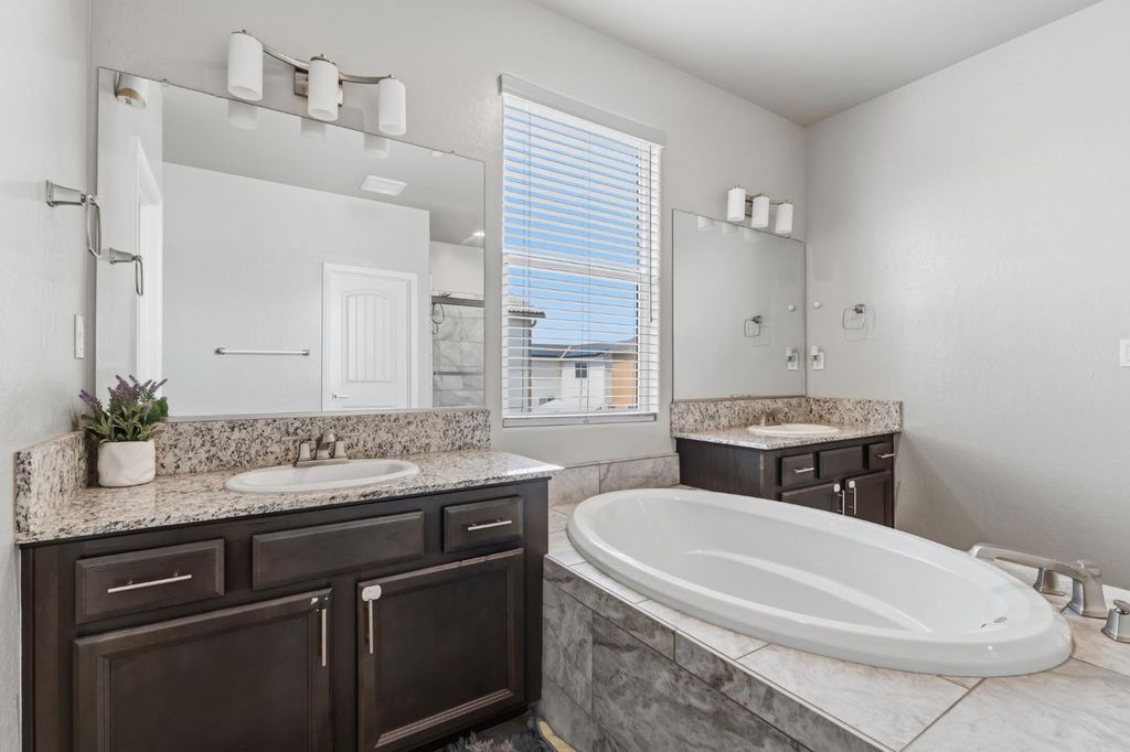 Image 34 of property listing at 4292 N Vaughan Avenue, Fresno, CA 93723