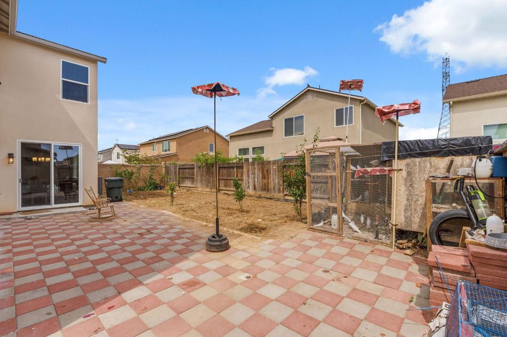 Image 38 of property listing at 4292 N Vaughan Avenue, Fresno, CA 93723