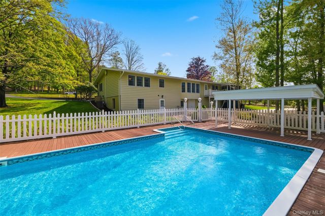 89 W Ridge Road, Warwick, NY 10990