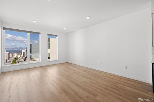 52 Kirkwood Avenue 414, San Francisco, CA 94124