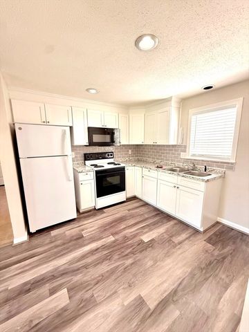 49-53 Fredonian 1, Shirley, MA 01464