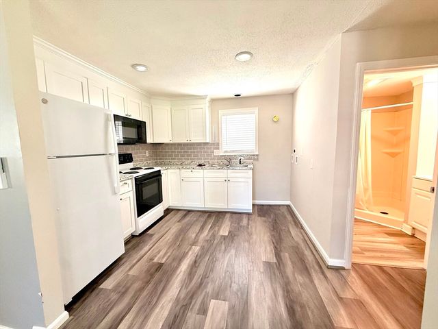 49-53 Fredonian 1, Shirley, MA 01464