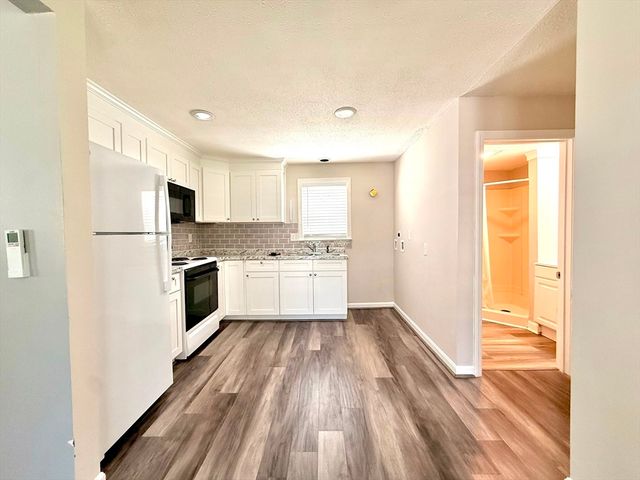49-53 Fredonian 1, Shirley, MA 01464