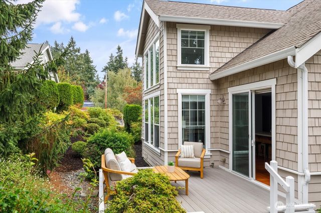 5018 Harbor Hills Drive, Freeland, WA 98249