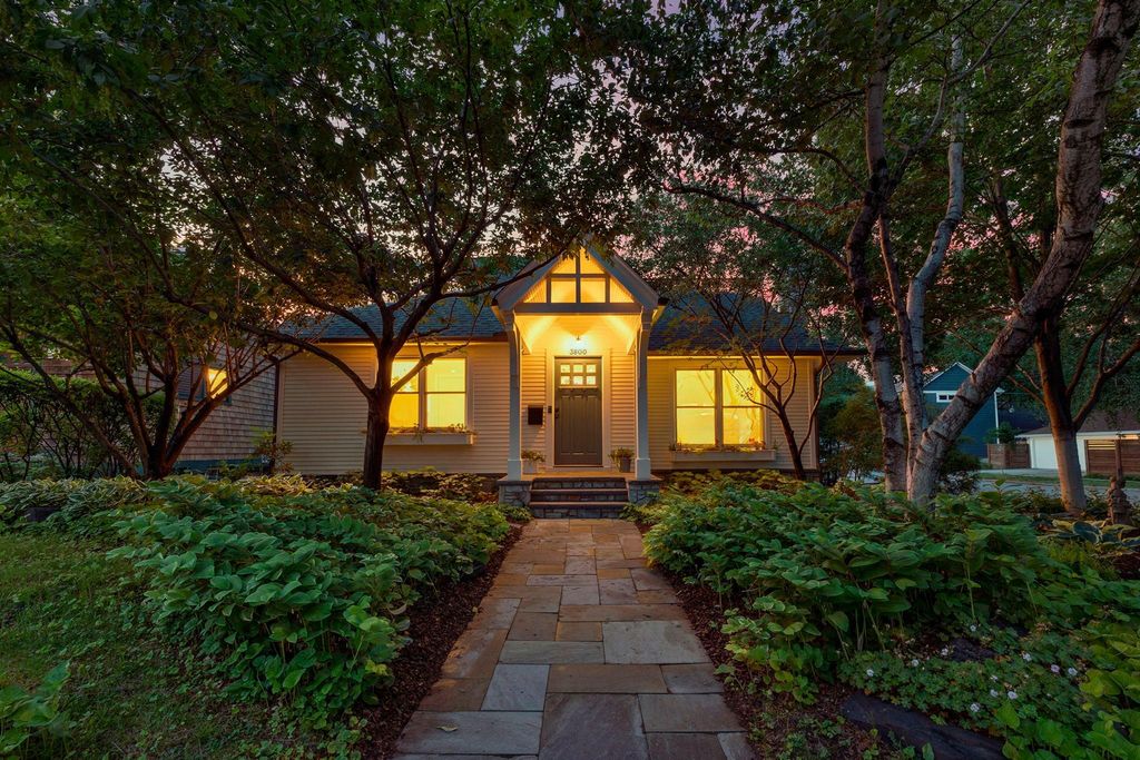 3800 Upton Avenue S, Minneapolis, MN 55410