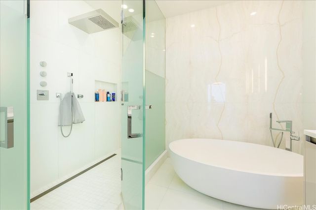 1118 Ala Moana Boulevard 1002, Honolulu, HI 96814