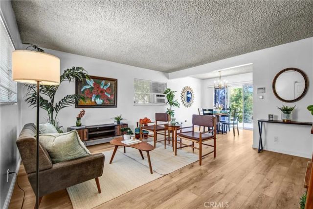 11046 Lull St., Sun Valley, CA 91352