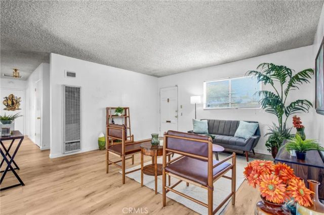 11046 Lull St., Sun Valley, CA 91352