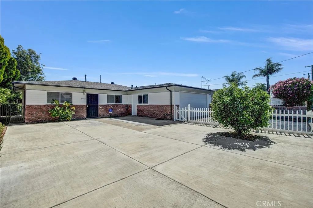 11046 Lull St., Sun Valley, CA 91352