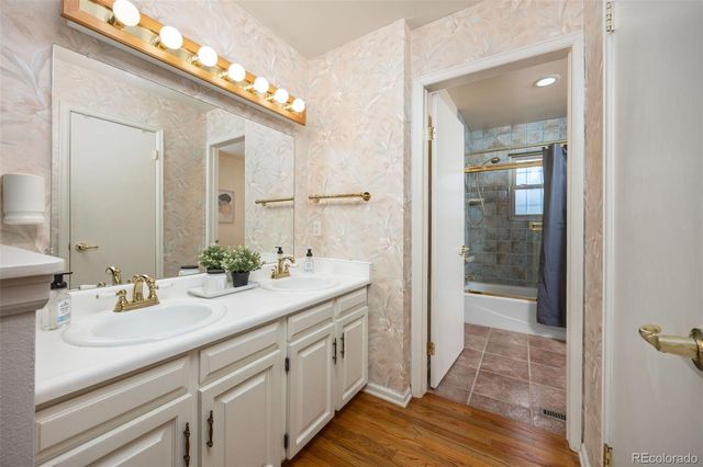 262 S Salem Court, Aurora, CO 80012