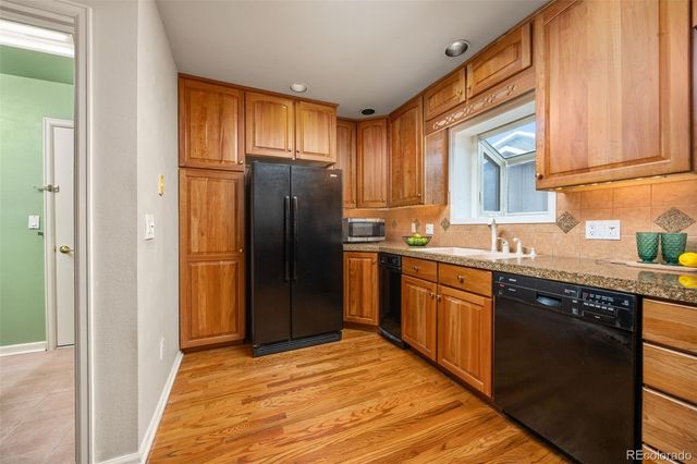 262 S Salem Court, Aurora, CO 80012