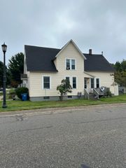 109 W Melendy Street, Ludington, MI 49431