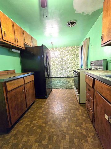 709 Porter Street, Gary, IN 46406