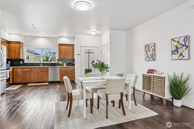 2460 NE Park Drive, Issaquah, WA 98028