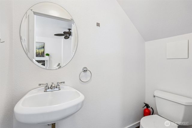 2460 NE Park Drive, Issaquah, WA 98028