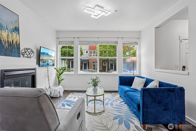 2460 NE Park Drive, Issaquah, WA 98028