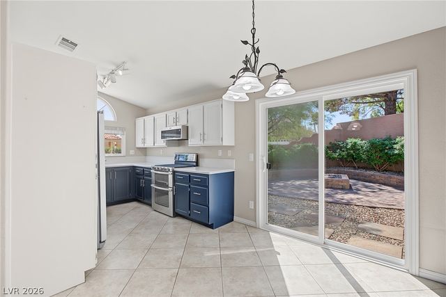 1705 Eagle Feather Street, Las Vegas, NV 89128
