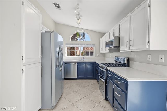 1705 Eagle Feather Street, Las Vegas, NV 89128