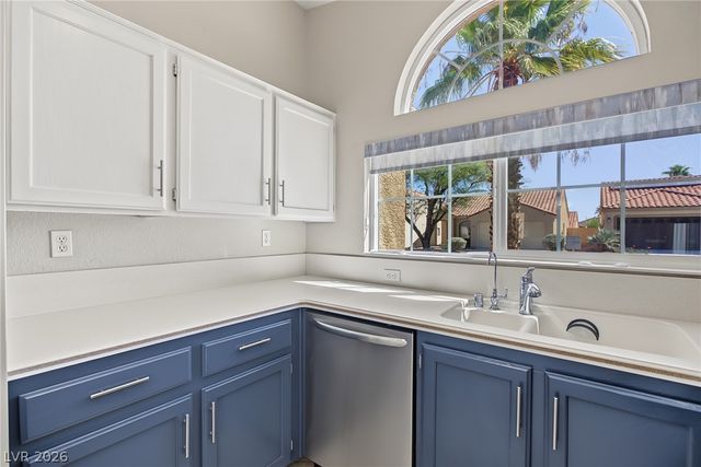 1705 Eagle Feather Street, Las Vegas, NV 89128
