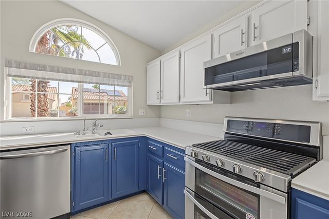 1705 Eagle Feather Street, Las Vegas, NV 89128