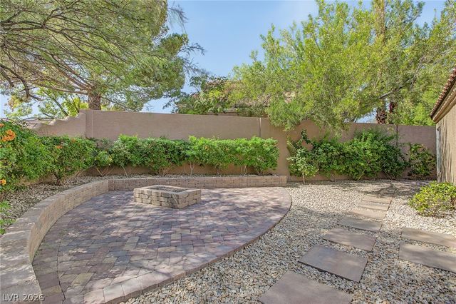 1705 Eagle Feather Street, Las Vegas, NV 89128