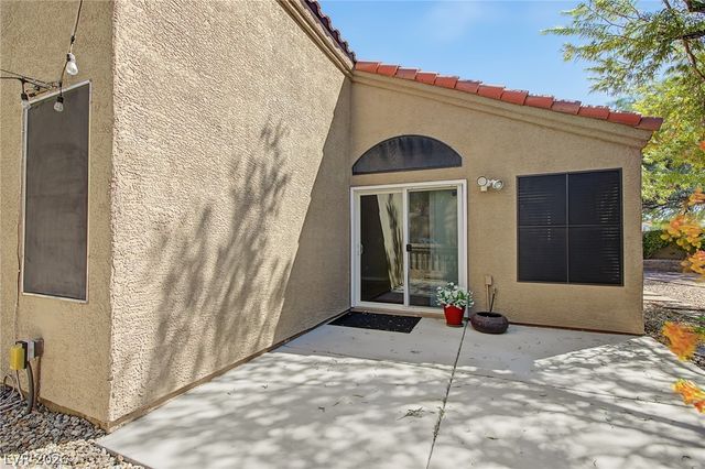 1705 Eagle Feather Street, Las Vegas, NV 89128