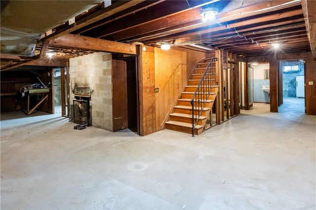 10 Potter Drive, Providence, RI 02907