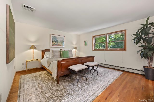 404 Sepasco Center Street, Rhinebeck, NY 12572