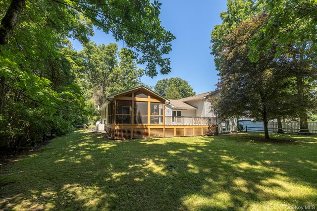 404 Sepasco Center Street, Rhinebeck, NY 12572