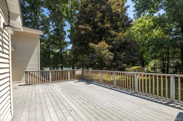 404 Sepasco Center Street, Rhinebeck, NY 12572