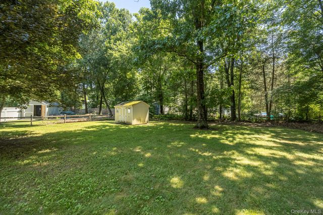 404 Sepasco Center Street, Rhinebeck, NY 12572