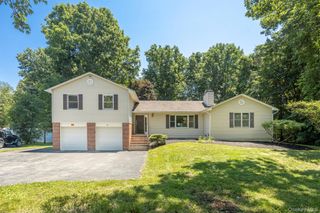 404 Sepasco Center Street, Rhinebeck, NY 12572