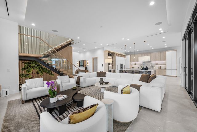 400 NE 4TH Street, Boca Raton, FL 33432