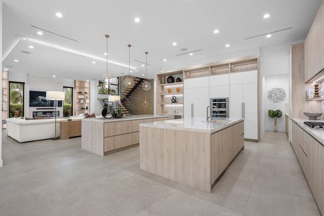 400 NE 4TH Street, Boca Raton, FL 33432