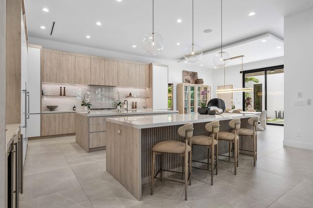 400 NE 4TH Street, Boca Raton, FL 33432