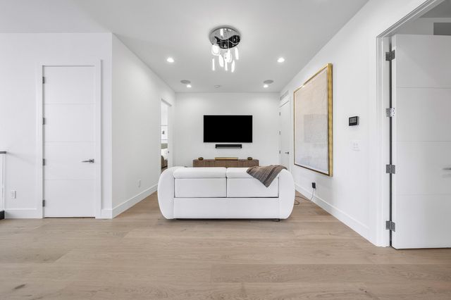 400 NE 4TH Street, Boca Raton, FL 33432