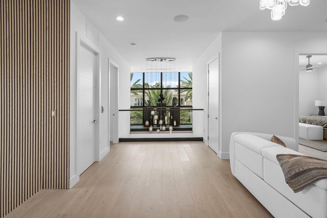 400 NE 4TH Street, Boca Raton, FL 33432