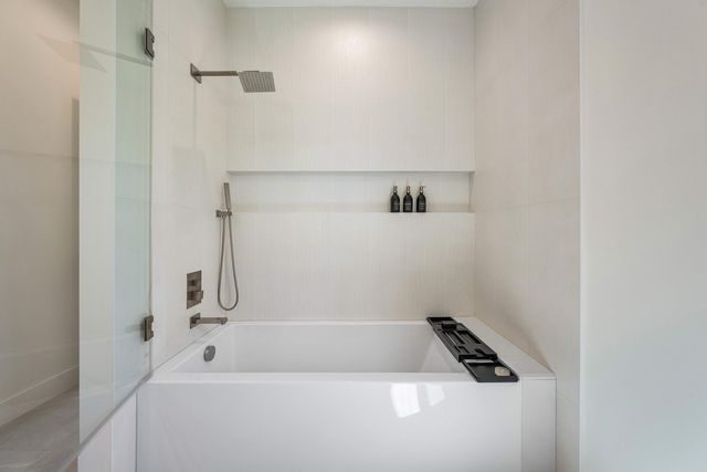 400 NE 4TH Street, Boca Raton, FL 33432