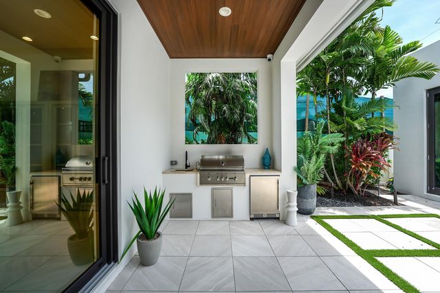 400 NE 4TH Street, Boca Raton, FL 33432